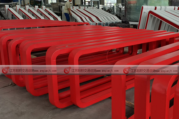 <strong>候車亭圖片哪里尋找？尋求性價(jià)比更高的廠家</strong>